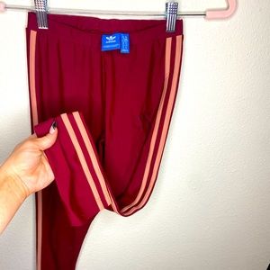 Adidas leggings XS Rose color with pink/nude stripes. GORGEOUS.
